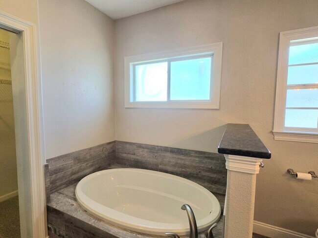Building Photo - Waterfront home in Gulf Breeze- Coming Soon