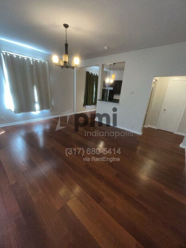 Building Photo - 402 N Delaware St