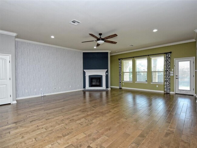 Building Photo - 2508 Hilltop Divide Ln