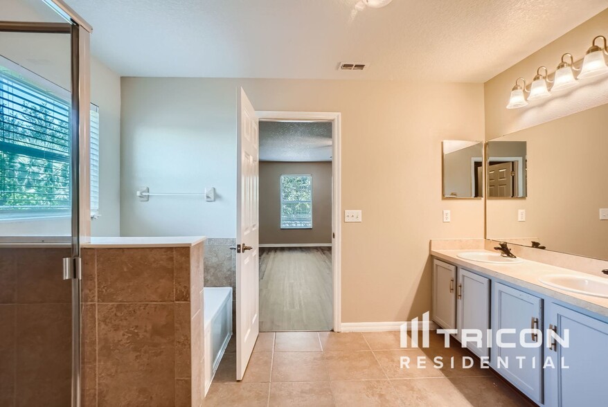 Building Photo - 2764 Pythagoras Cir