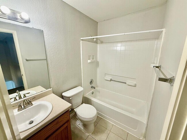 Building Photo - 12513 Mexicana Cove