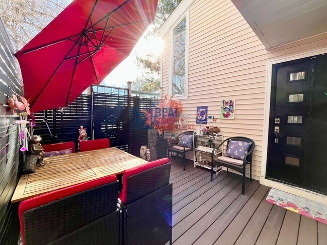 Building Photo - 1529 Sable Blvd