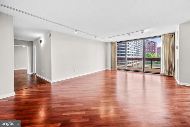 Building Photo - 4100 N Charles St