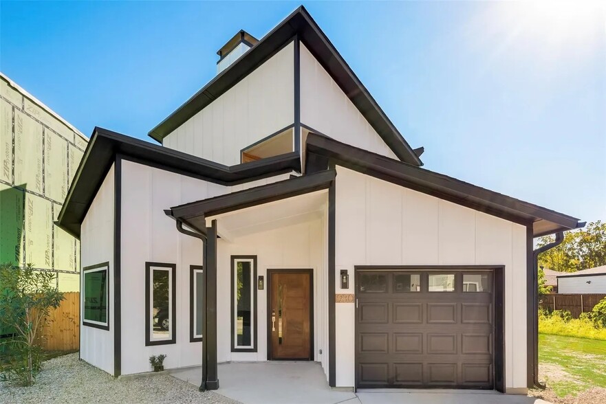 Primary Photo - 1930 Shaw St