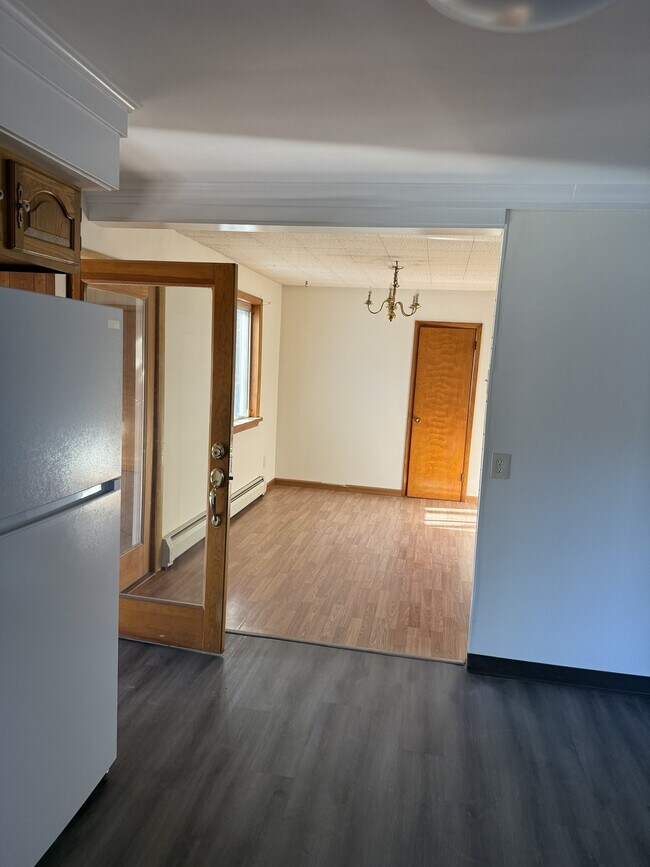 Building Photo - 36 Riverview Rd