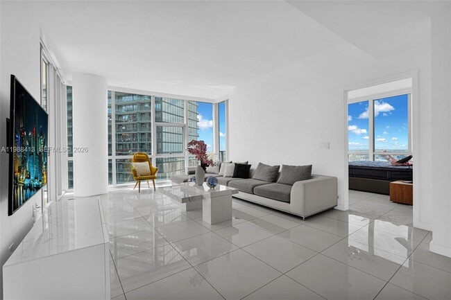 Building Photo - 851 NE 1st Ave