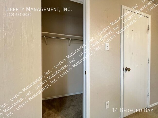 Building Photo - 4 bedroom with a Study
