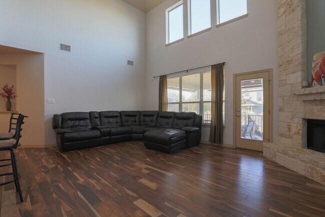 Building Photo - 2300 Dovetail St