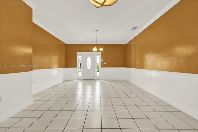 Building Photo - 13774 SW 124th Avenue Rd