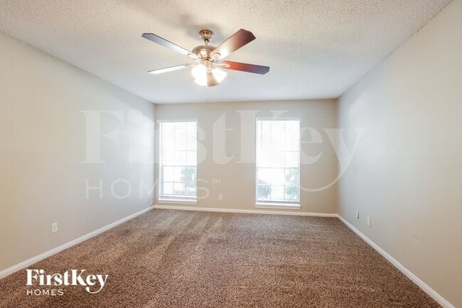Building Photo - 1027 Baltic Ln