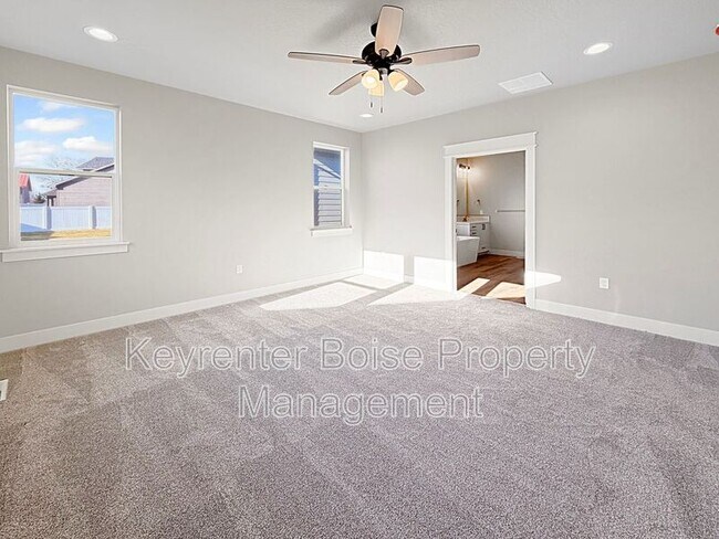 Building Photo - 4401 E Wedge St