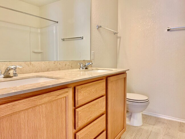 Building Photo - 3 Bedroom, 2.5 Bathroom Home in Cedar Park!
