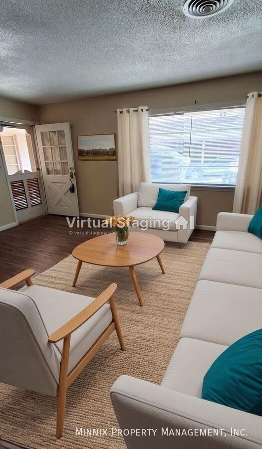 Building Photo - 4222 SW 2nd Ave