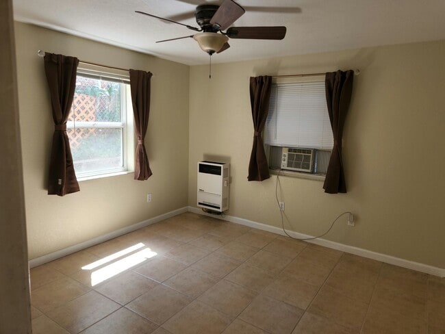 Building Photo - 104