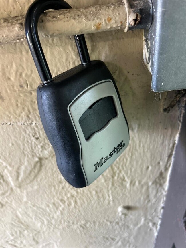 Building Photo - 1800 Sans Souci Blvd