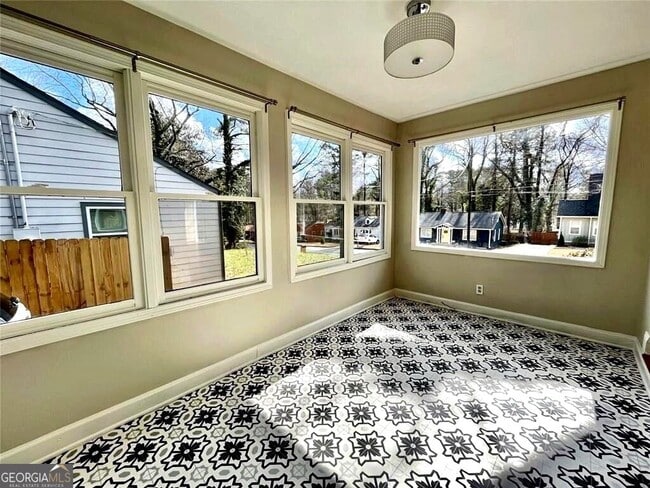 Building Photo - 1449 Lynford Dr SW