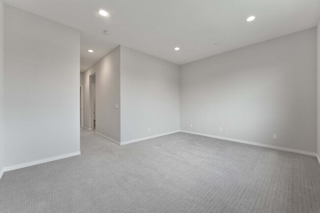 Building Photo - 2434s Tapestry Wy