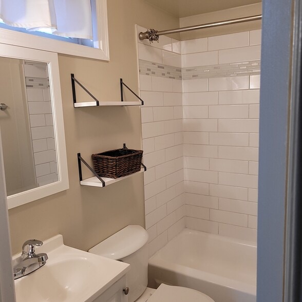 Building Photo - 3038 Hudson St