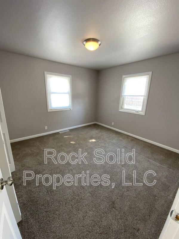 Building Photo - 2020 Dunn Ave