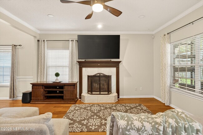 Building Photo - 9370 Jaybird Cir E