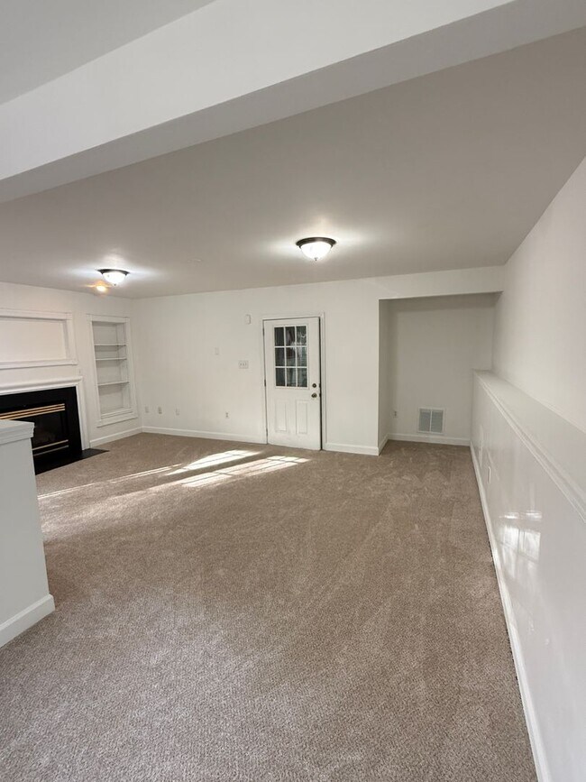 Building Photo - 17301 Pacific Rim Terrace