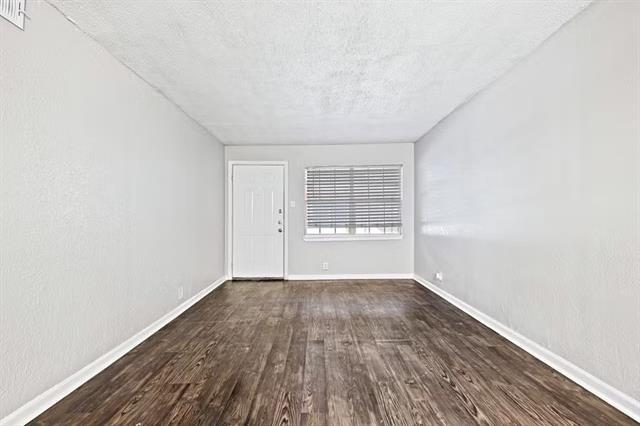 Building Photo - 5414 Reiger Ave