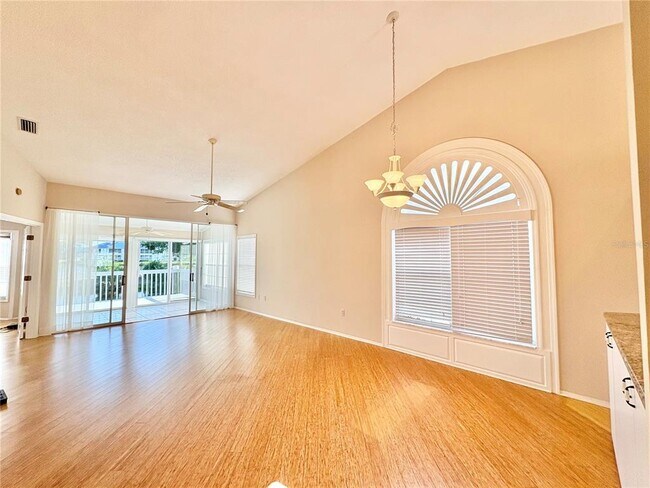 Building Photo - 1011 Pelican Ct