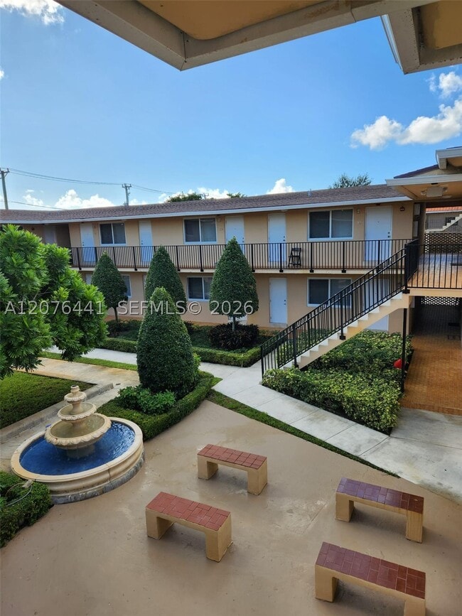 Building Photo - 211 Northwest Dr