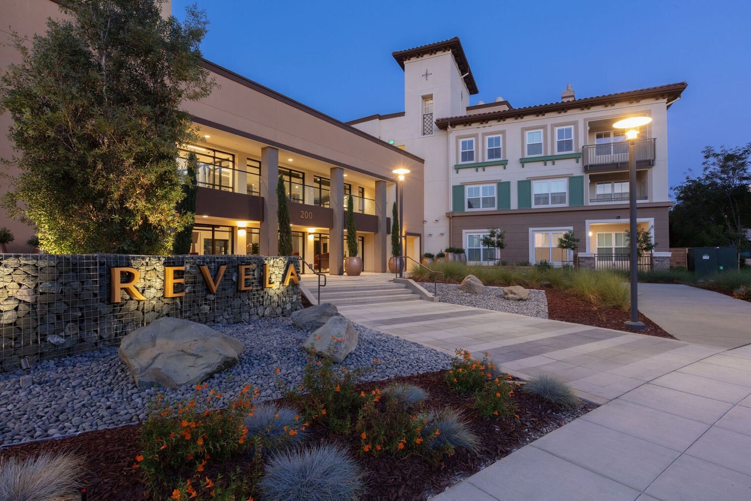 Building Photo - 207 Infinity Wy