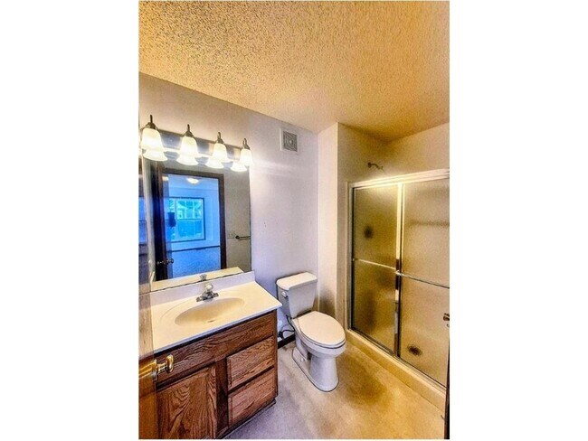 Building Photo - 6406-6157 157th St W