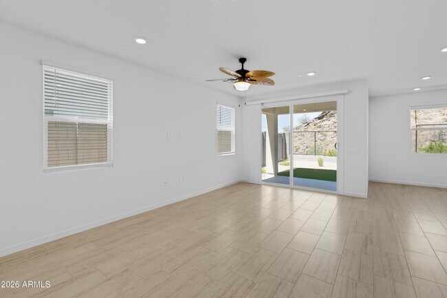 Building Photo - 9817 S 12th St