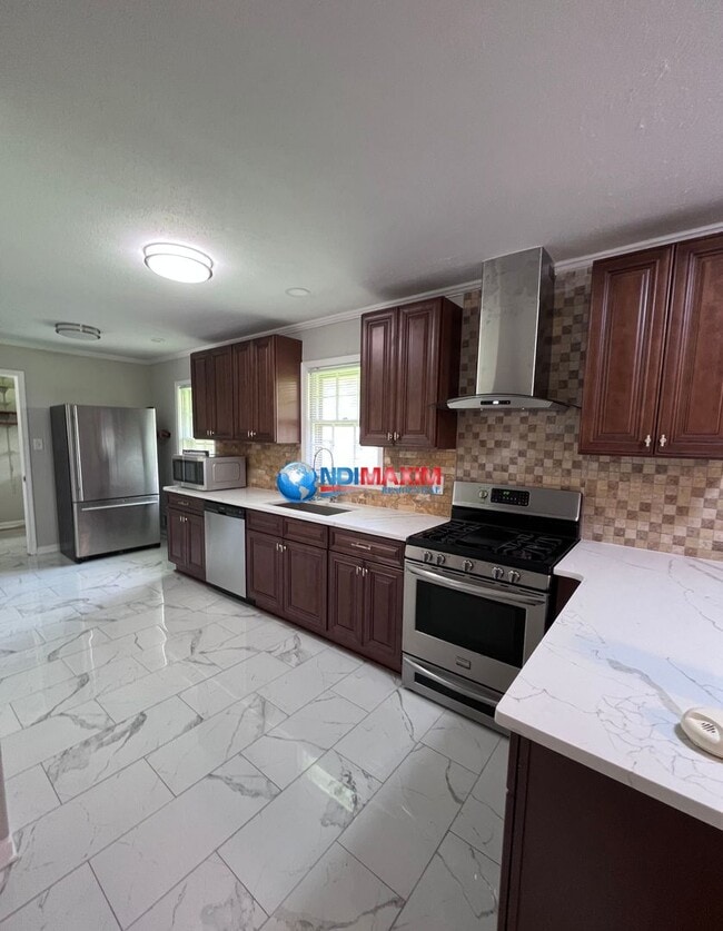 Building Photo - Renovated brick front ranch in Snellville