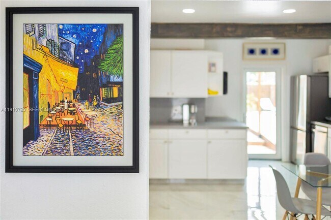 Building Photo - 1241 SW 29th St