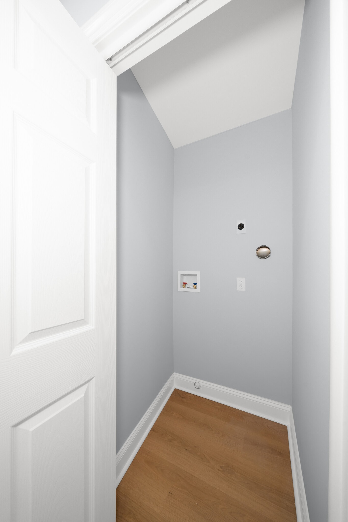 Building Photo - 504 W 26th St