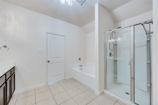 Building Photo - 19600 Woodrow Wilson St