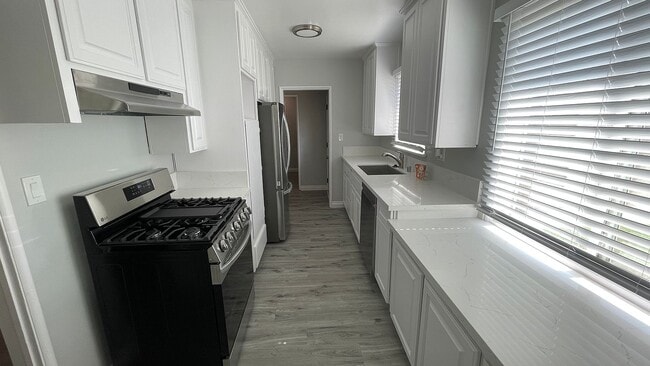 Building Photo - 9555 Glandon St