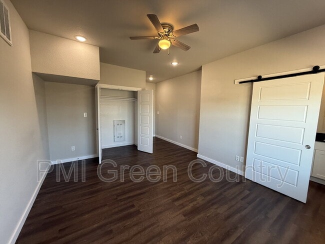 Building Photo - 13513 S Mingo Rd