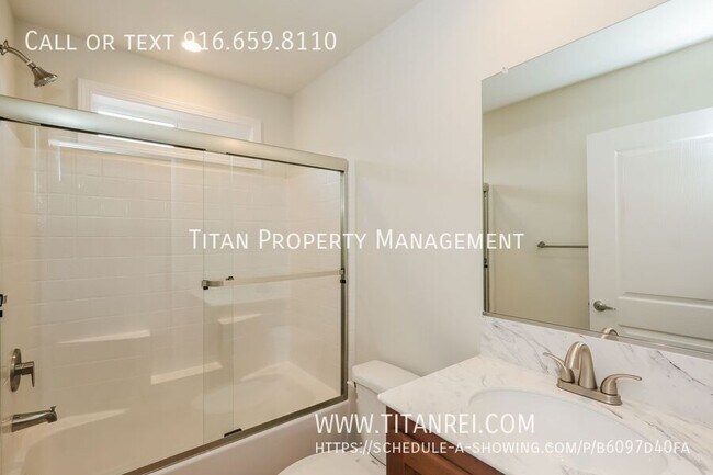 Building Photo - 313 Vandenberg Cir