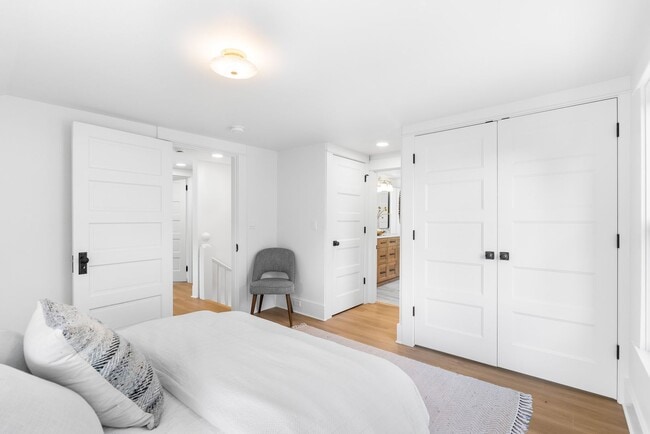 Building Photo - Freshly Remodeled Stunner Perched on the H...