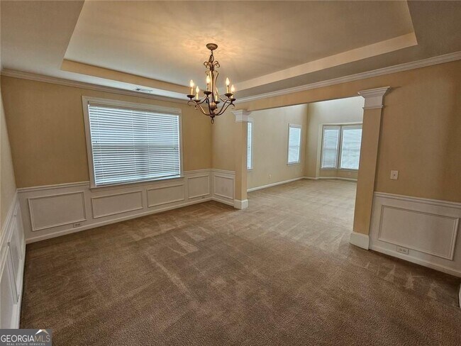 Building Photo - 3755 Long Lake Dr