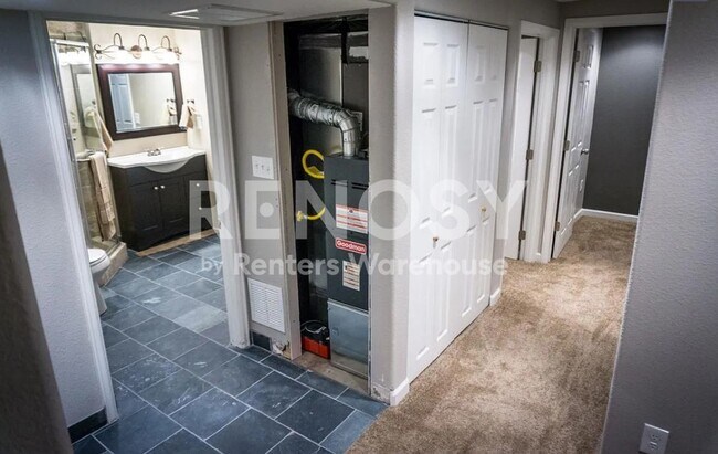 Building Photo - Spacious 4-Bedroom Duplex Near Anschutz Medical Campus – Available Now!