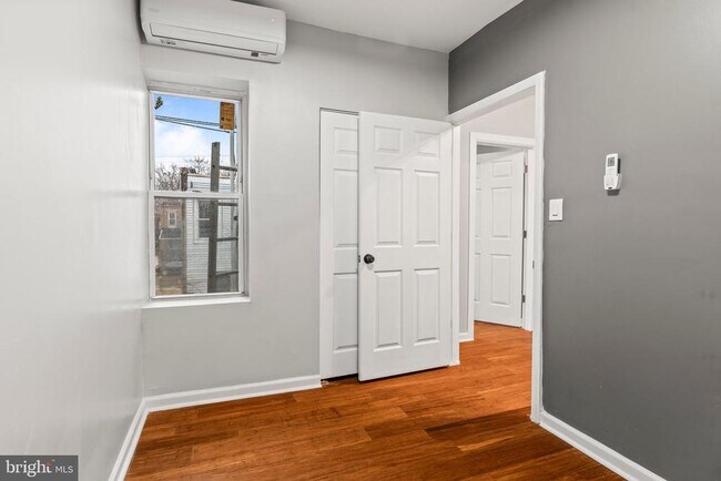 Building Photo - 2539 N Newkirk St