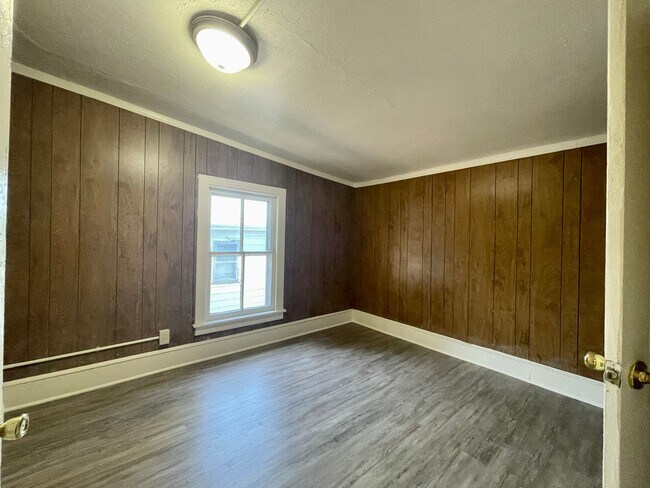Building Photo - Adorable 3 Bedroom Twin FOR RENT in Millville NJ $1600