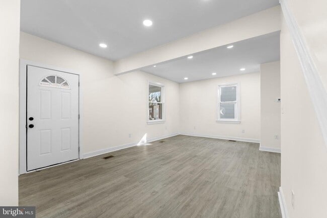 Building Photo - 509 McCabe Ave