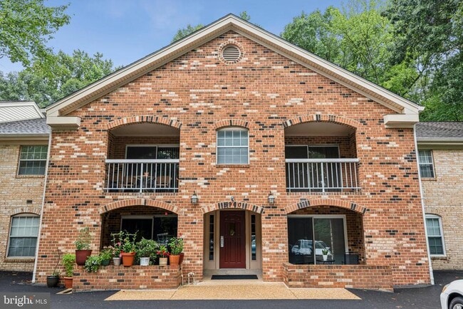 Building Photo - 5900 Cove Landing Rd