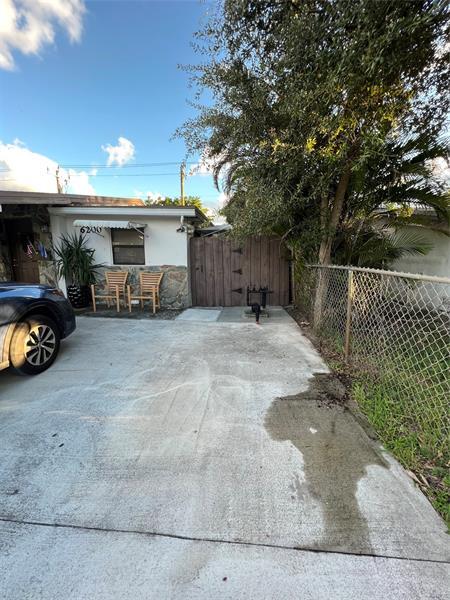 Primary Photo - 6200 SW 39th St