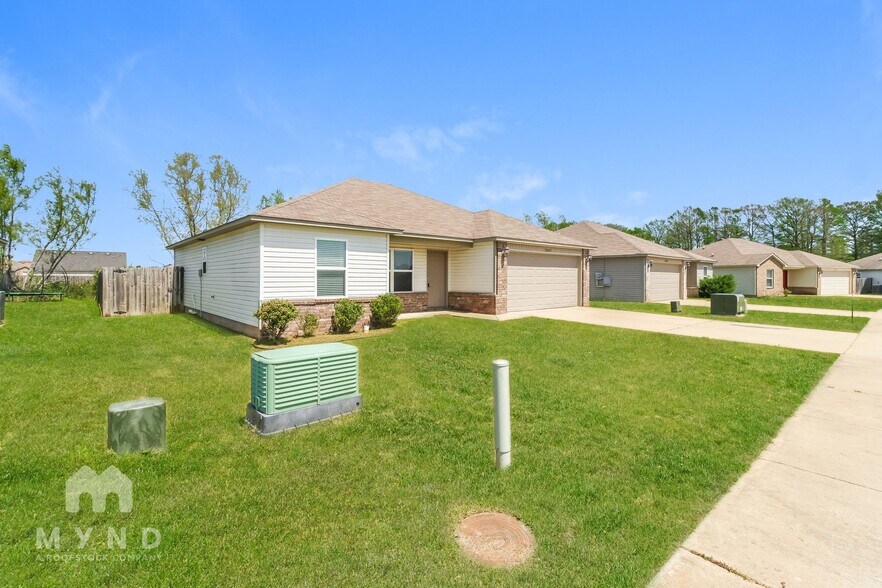 Building Photo - 12405 Solandra Cir