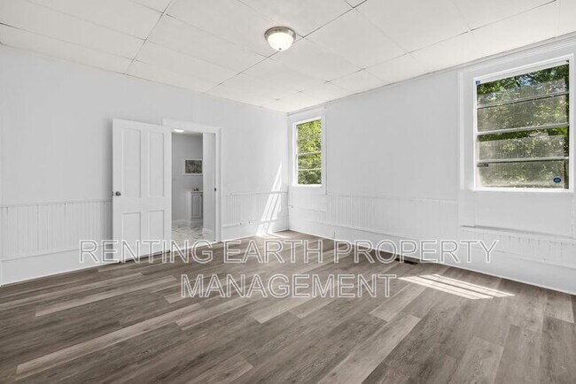 Building Photo - 1540 Cleveland Ave SW
