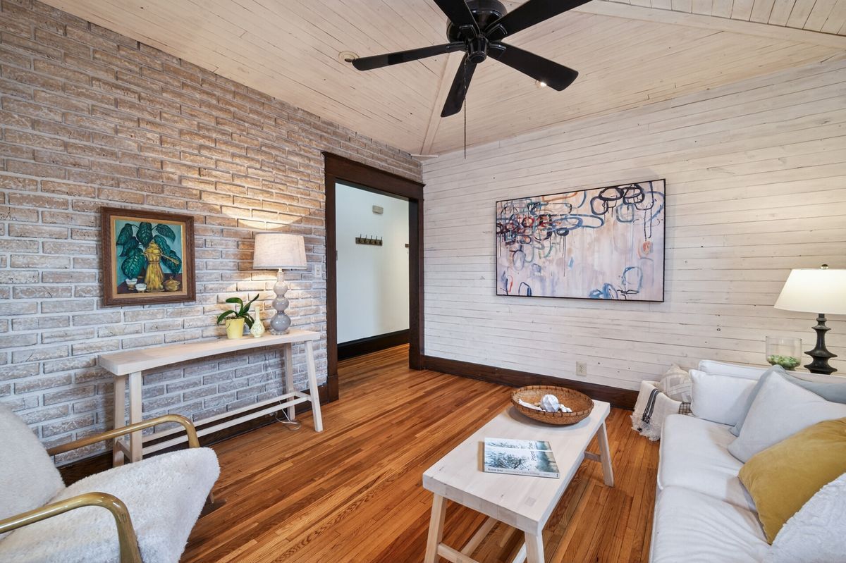 Building Photo - 722 Grand Ave