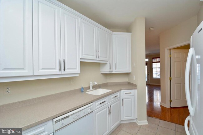 Building Photo - 2701 Bellforest Ct